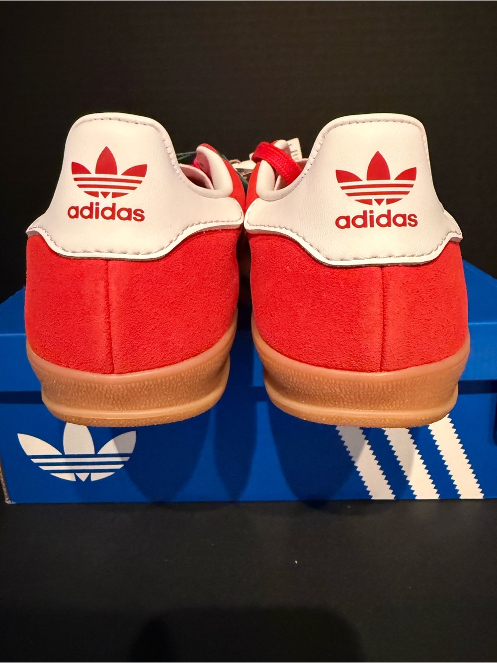 adidas Gazelle Indoor Sneaker in Red and White with Gum Sole 6.5M/7.5W - Picture 4 of 5